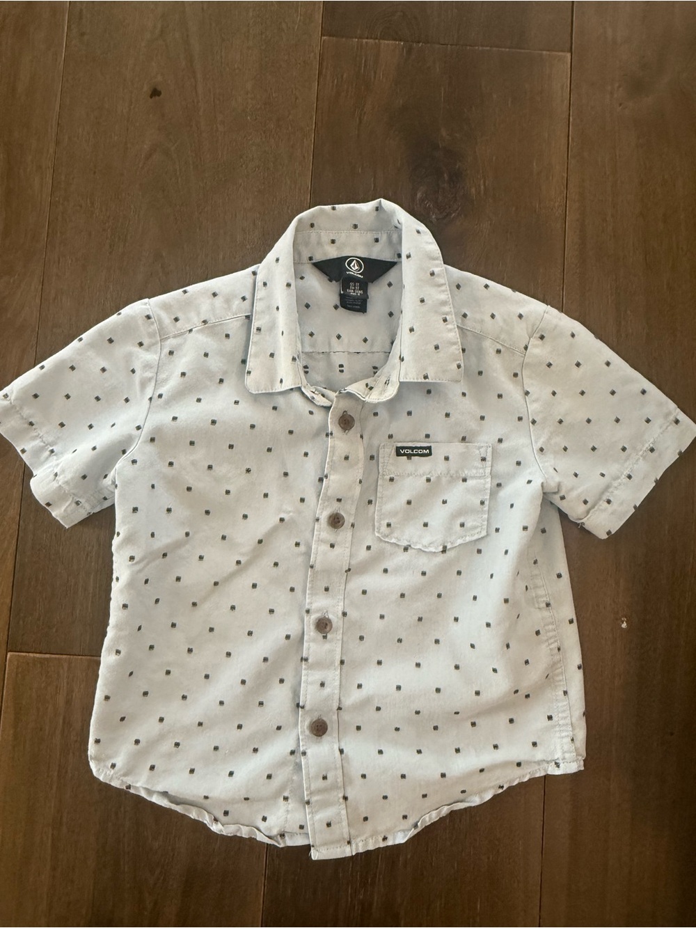 Volcom White Short-Sleeve Button-Down Shirt with Black Dot Print